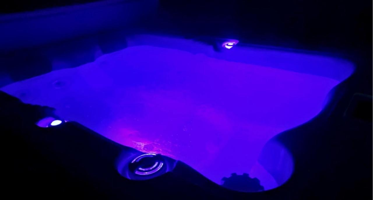 La Suite De Charme Du Mas De La Fontaine De Jonquier Avec Spa Privatif Séguret Eksteriør billede