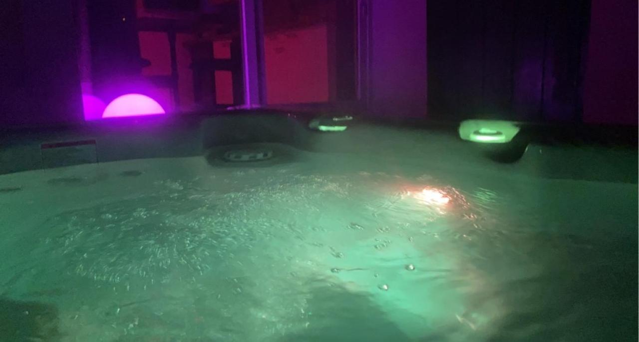 La Suite De Charme Du Mas De La Fontaine De Jonquier Avec Spa Privatif Séguret Eksteriør billede